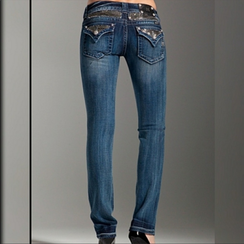 EUC Miss Me Distressed/Embellished Skinny Jeans